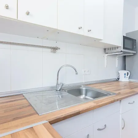 Homeholidaysrentals Doris * Pineda de Mar
